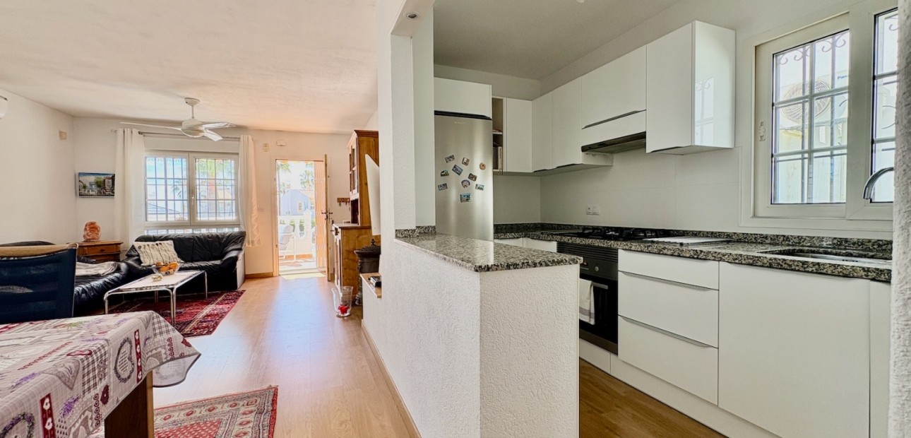 Herverkoop - Single Family Home -
Orihuela - Villamartin