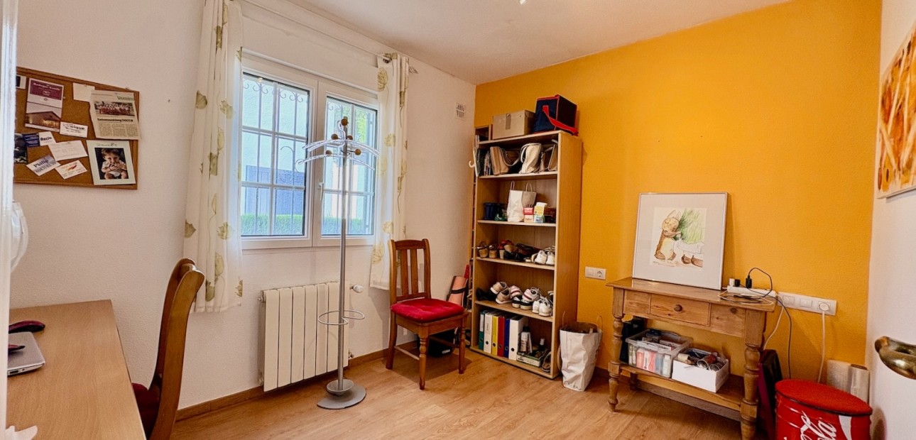 Herverkoop - Single Family Home -
Orihuela - Villamartin