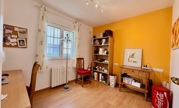 Herverkoop - Single Family Home -
Orihuela - Villamartin