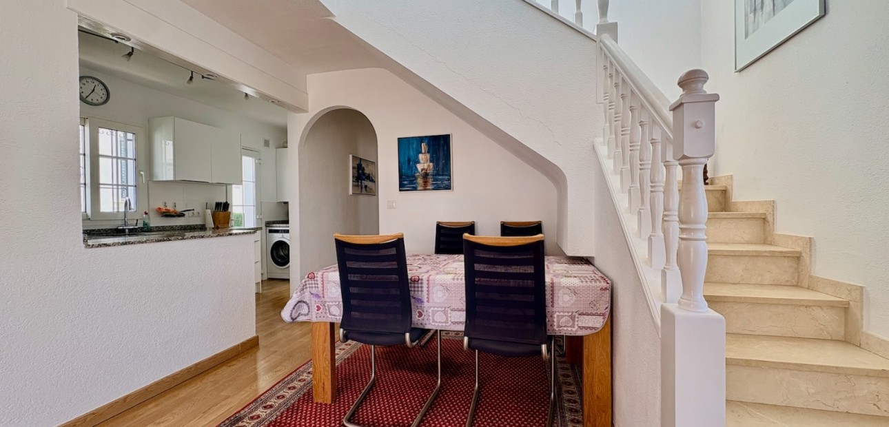 Herverkoop - Single Family Home -
Orihuela - Villamartin