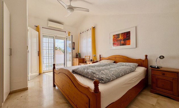 Herverkoop - Single Family Home -
Orihuela - Villamartin