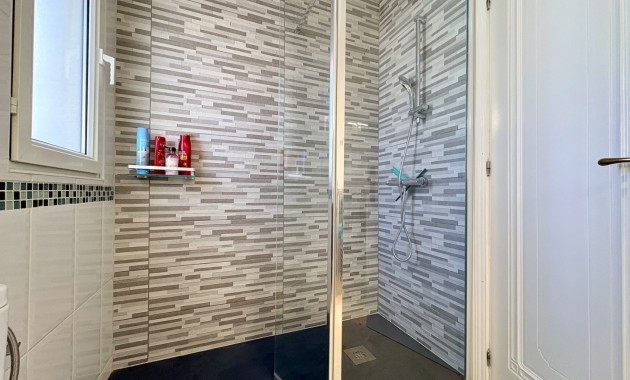 Herverkoop - Single Family Home -
Orihuela - Villamartin