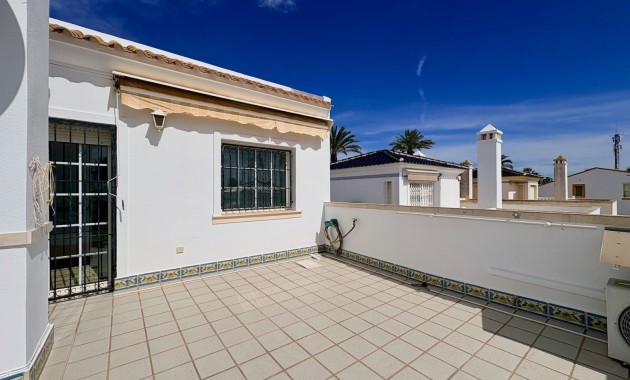 Herverkoop - Single Family Home -
Orihuela - Villamartin