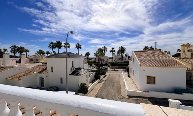 Herverkoop - Single Family Home -
Orihuela - Villamartin