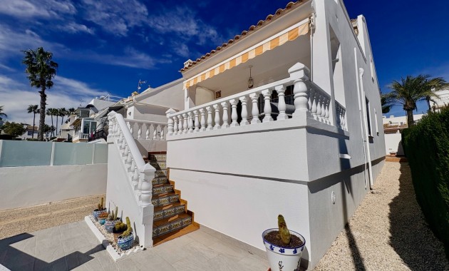 Herverkoop - Single Family Home -
Orihuela - Villamartin