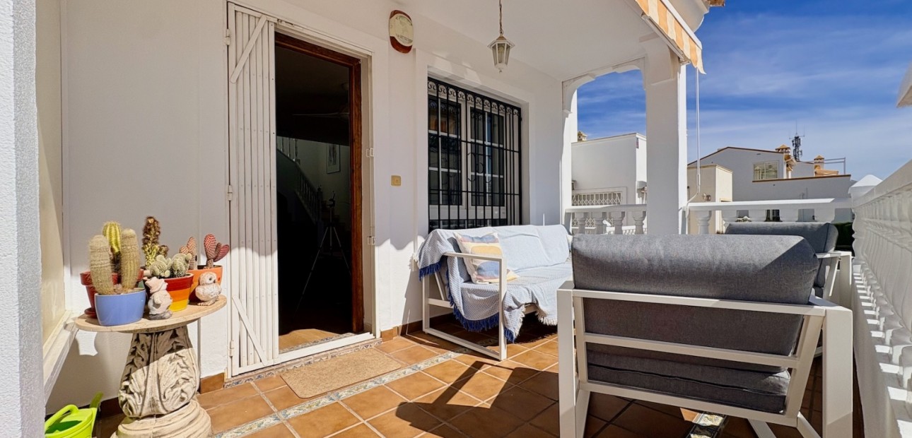 Herverkoop - Single Family Home -
Orihuela - Villamartin