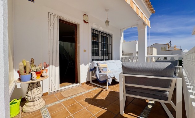 Herverkoop - Single Family Home -
Orihuela - Villamartin