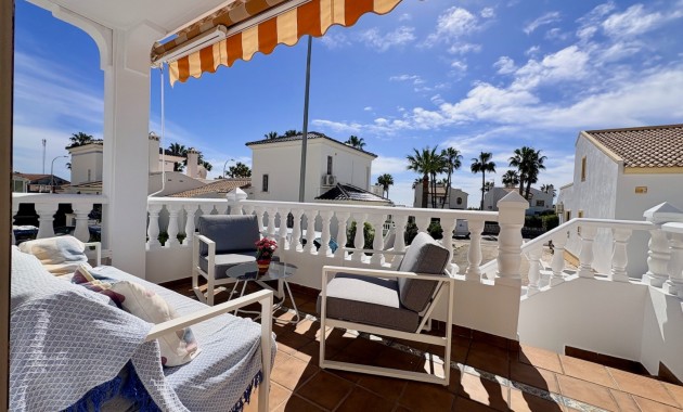 Herverkoop - Single Family Home -
Orihuela - Villamartin