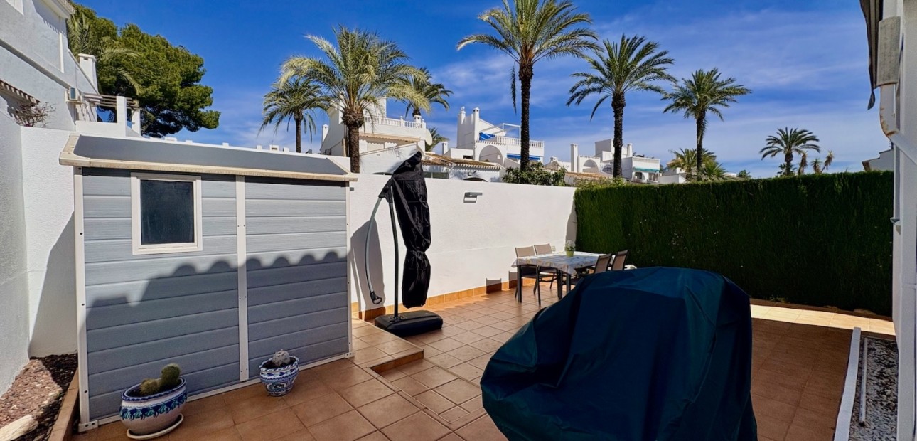 Herverkoop - Single Family Home -
Orihuela - Villamartin