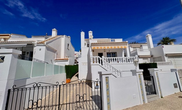 Herverkoop - Single Family Home -
Orihuela - Villamartin