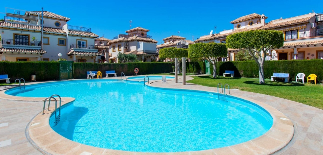 Herverkoop - Terraced house -
Orihuela Costa - Rocio del Mar