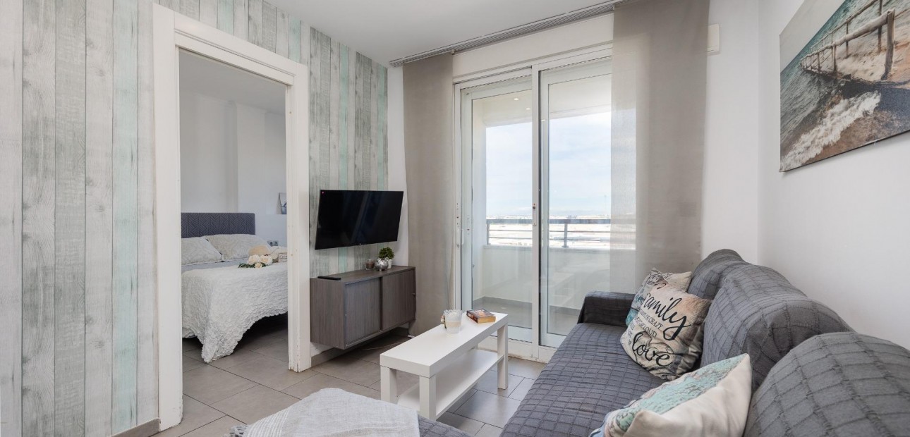 Herverkoop - Appartement / flat -
Torrevieja - Centro