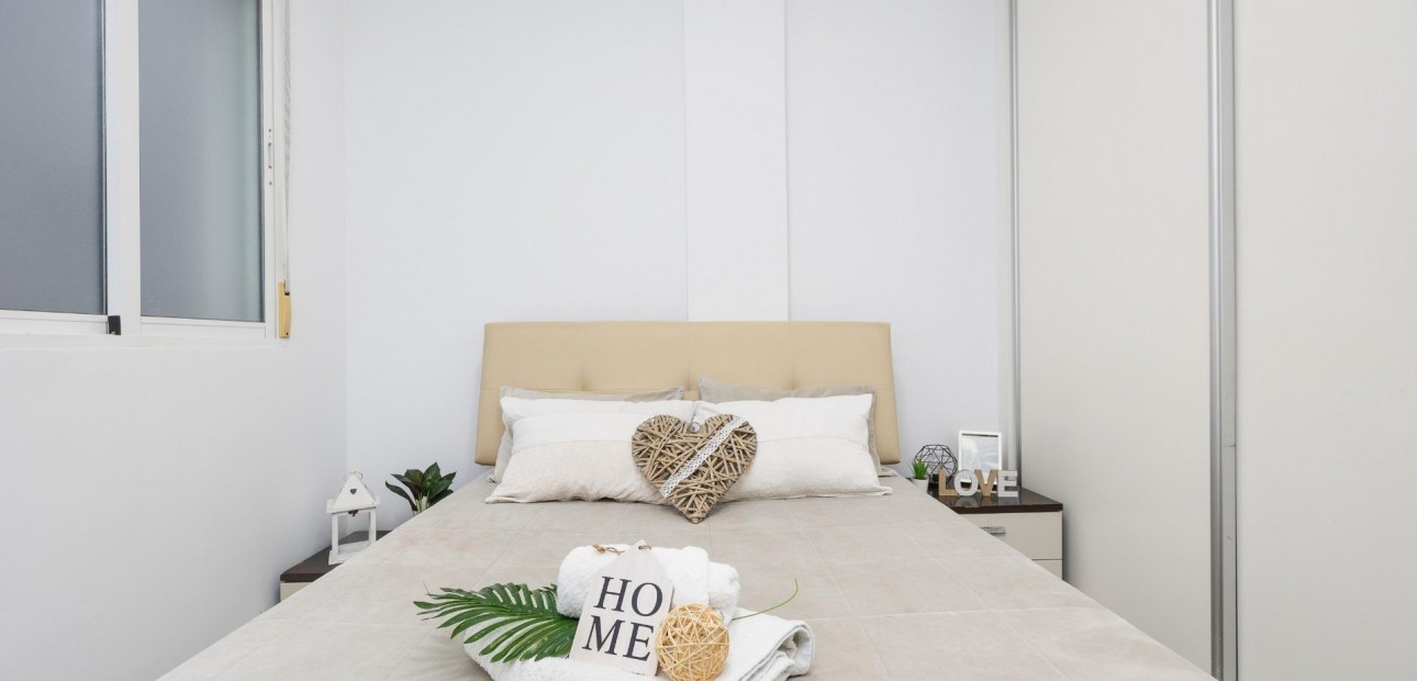 Herverkoop - Appartement / flat -
Torrevieja - Centro