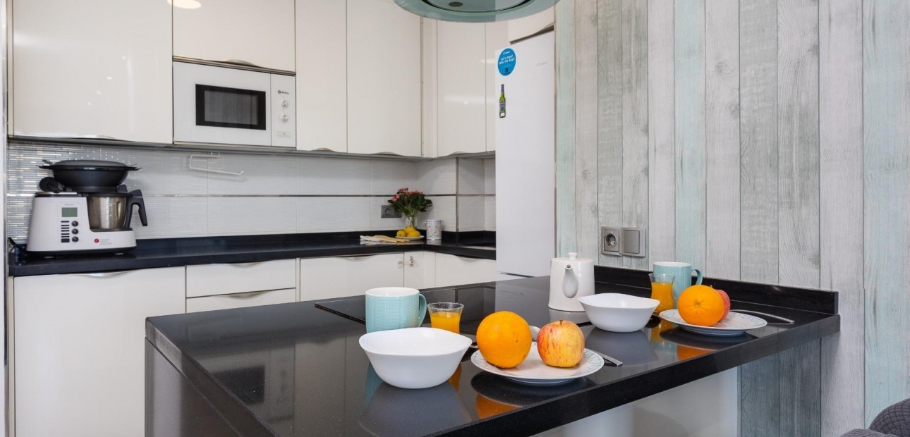 Herverkoop - Appartement / flat -
Torrevieja - Centro