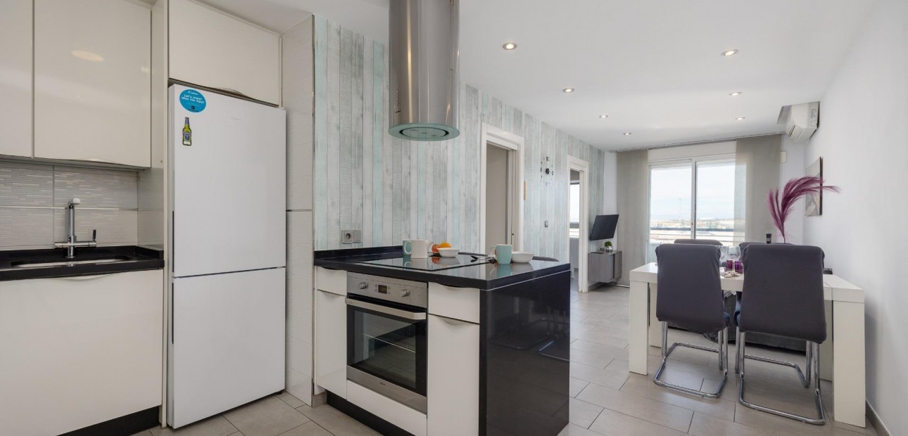 Herverkoop - Appartement / flat -
Torrevieja - Centro