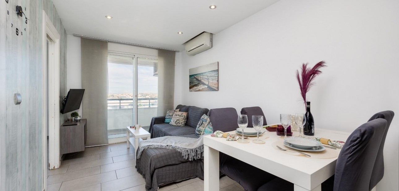 Herverkoop - Appartement / flat -
Torrevieja - Centro