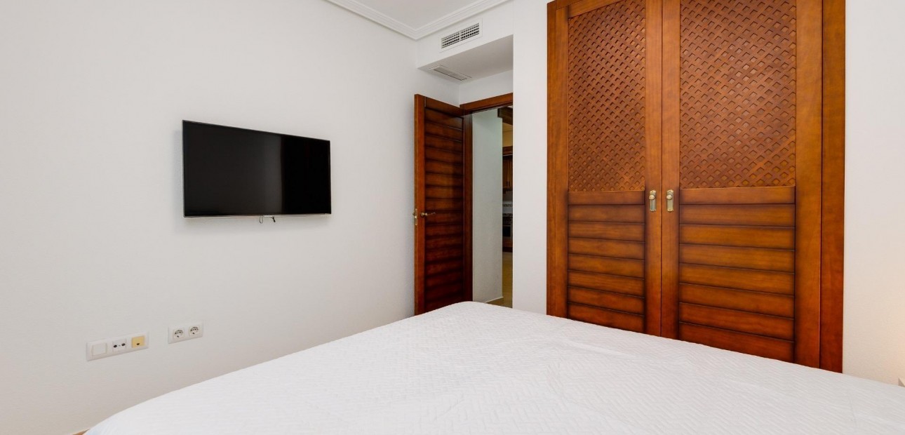 Herverkoop - Bungalow -
Torrevieja - Parque las naciones