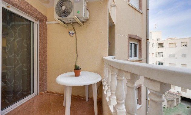 Herverkoop - Appartement / flat -
Torrevieja - Centro