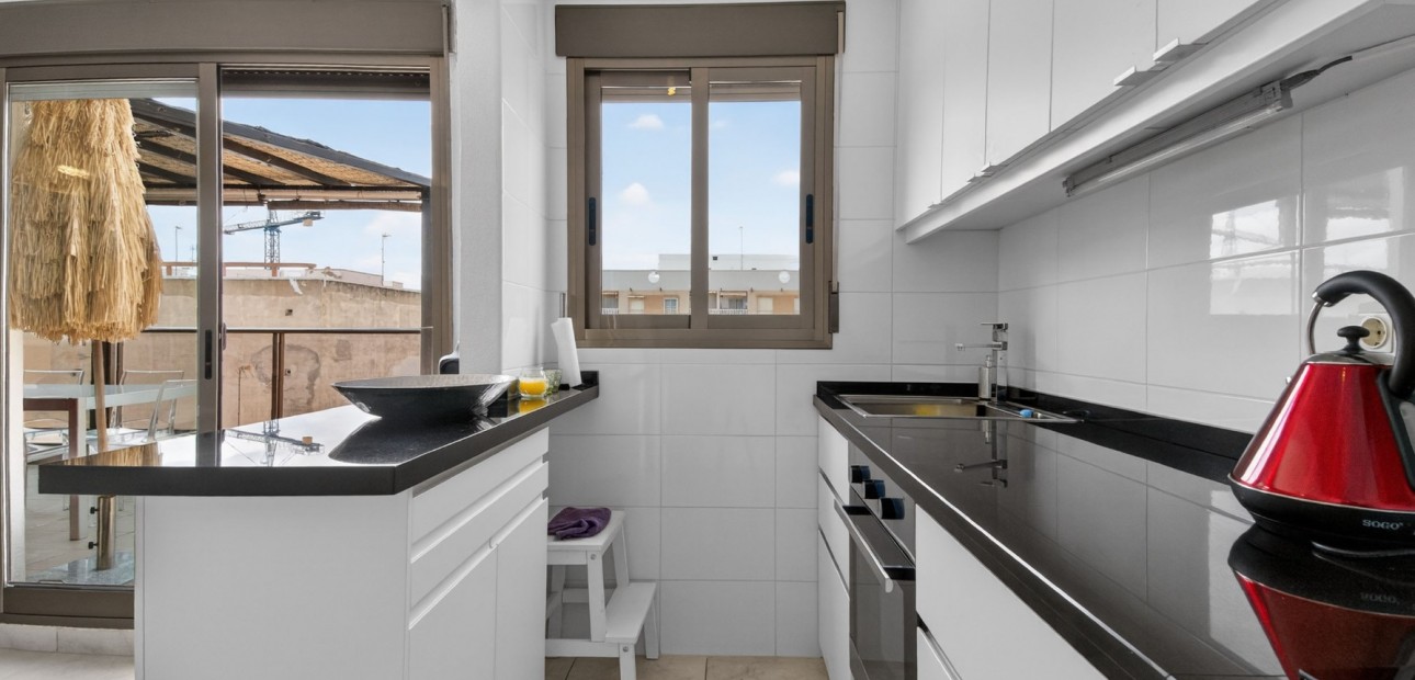 Herverkoop - Appartement / flat -
Guardamar - CENTRO