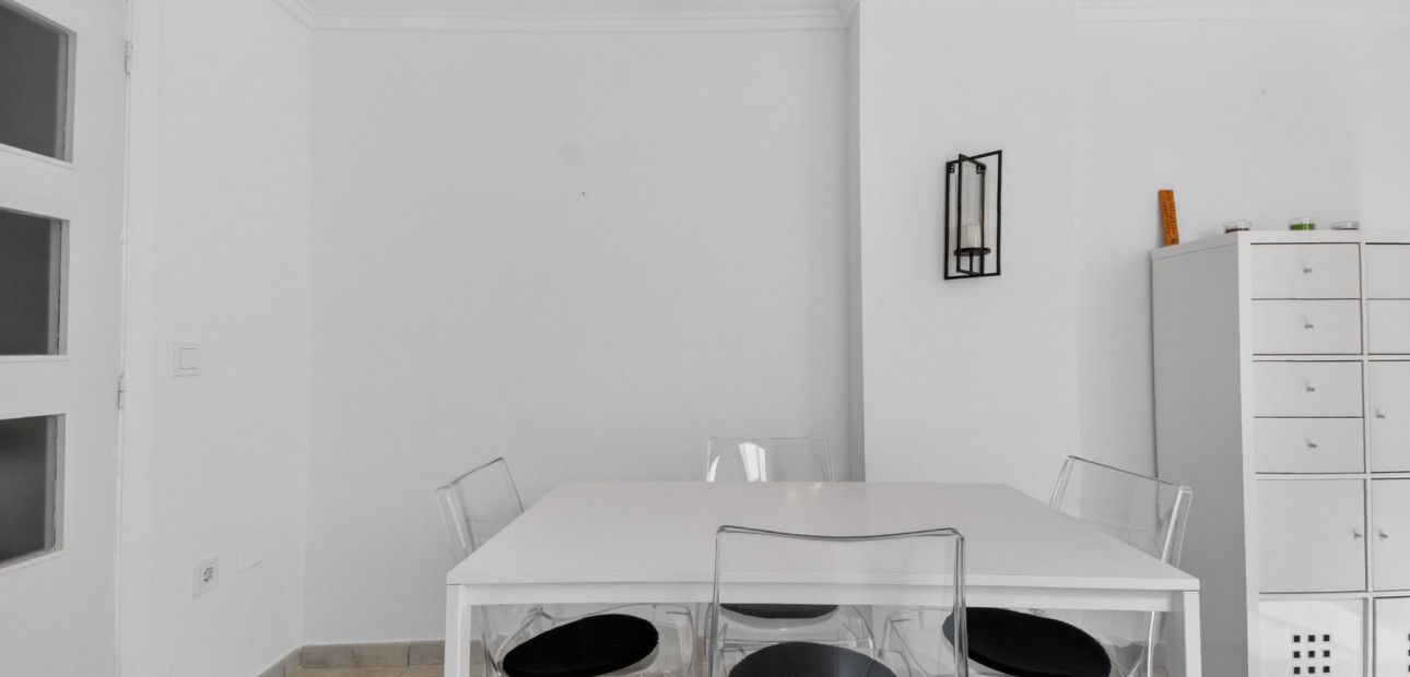 Herverkoop - Appartement / flat -
Guardamar - CENTRO