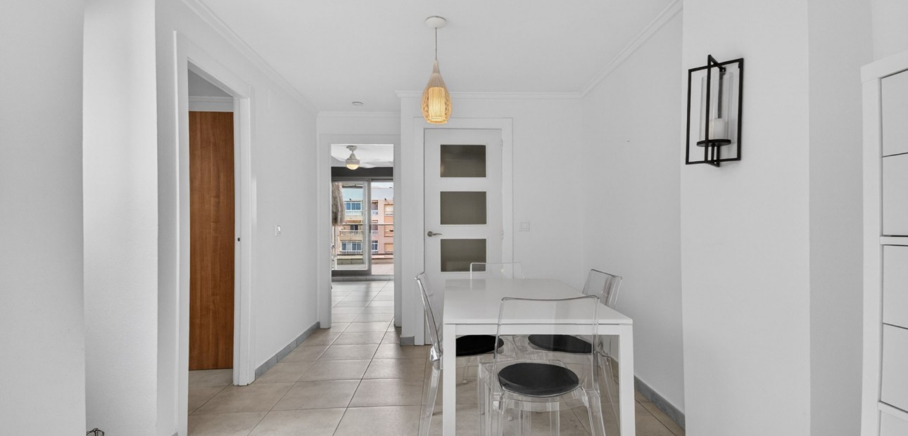 Herverkoop - Appartement / flat -
Guardamar - CENTRO