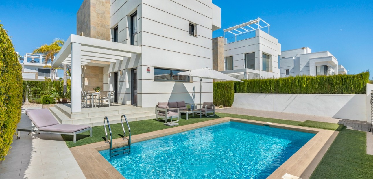 Herverkoop - Detached Villa -
Ciudad Quesada - Doña Pepa