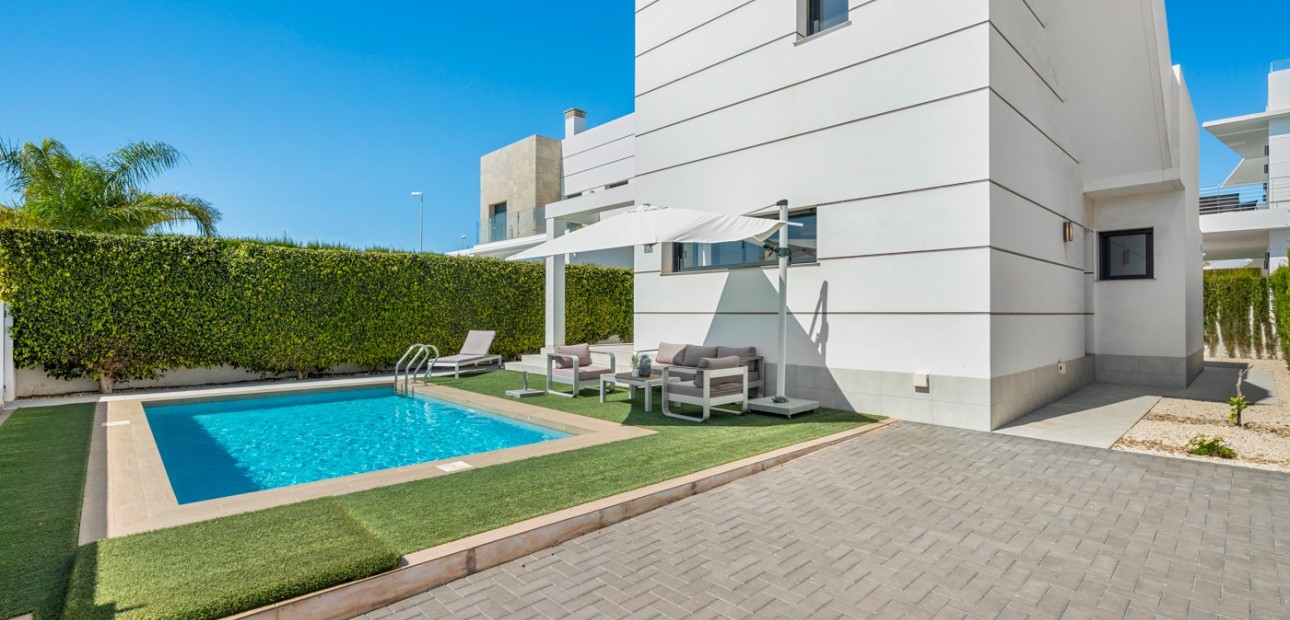 Herverkoop - Detached Villa -
Ciudad Quesada - Doña Pepa