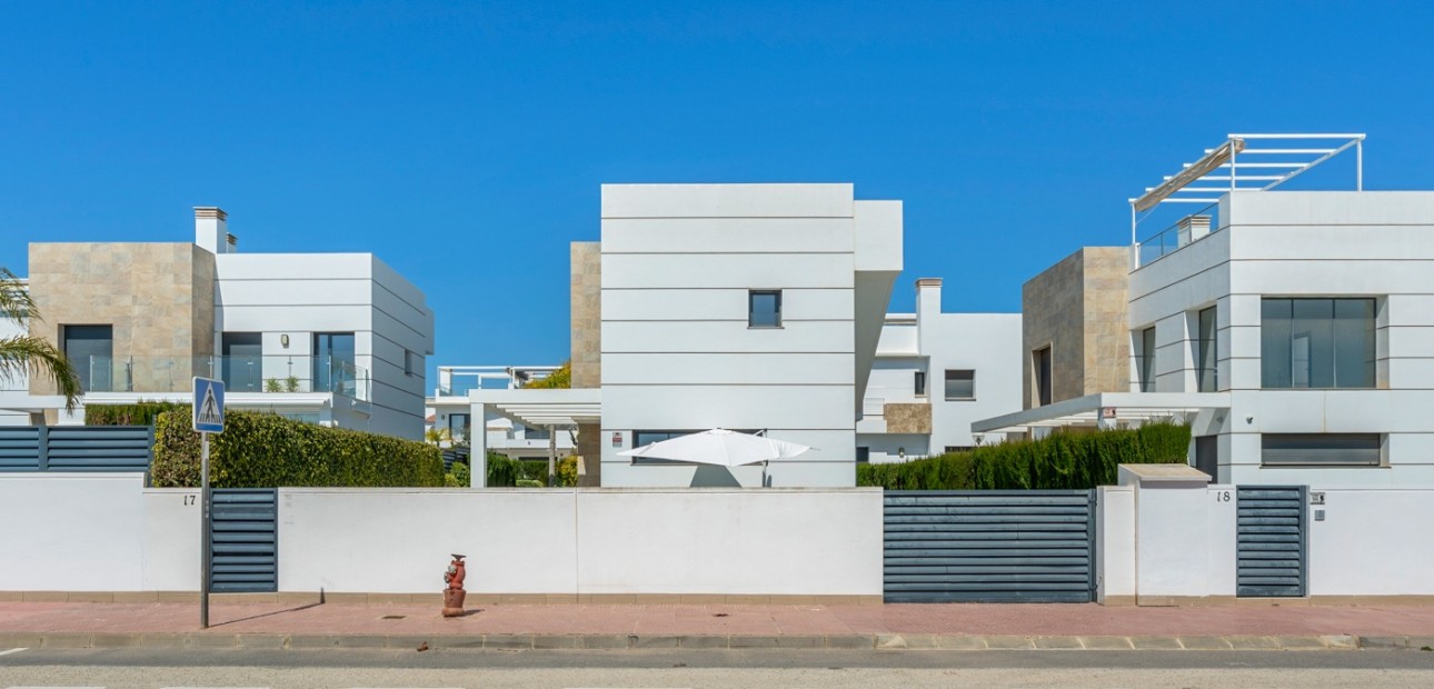 Herverkoop - Detached Villa -
Ciudad Quesada - Doña Pepa