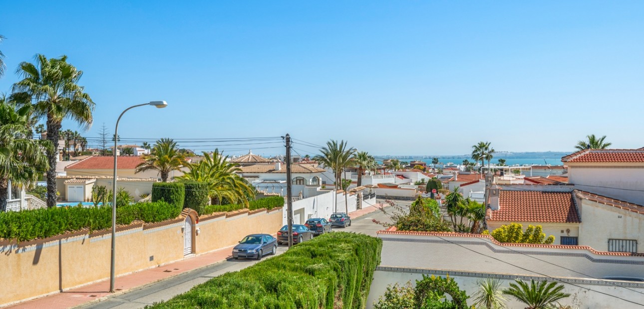 Herverkoop - Detached Villa -
Ciudad Quesada - Ciudad Quesada - Town