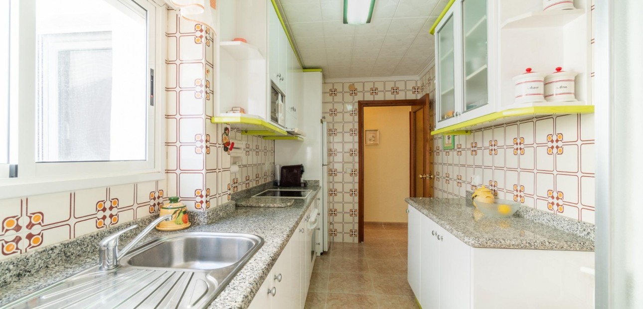 Herverkoop - Penthouse -
Torrevieja - Playa del cura