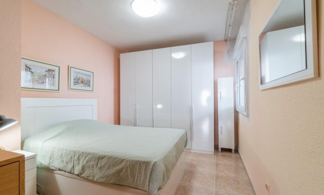 Herverkoop - Penthouse -
Torrevieja - Playa del cura