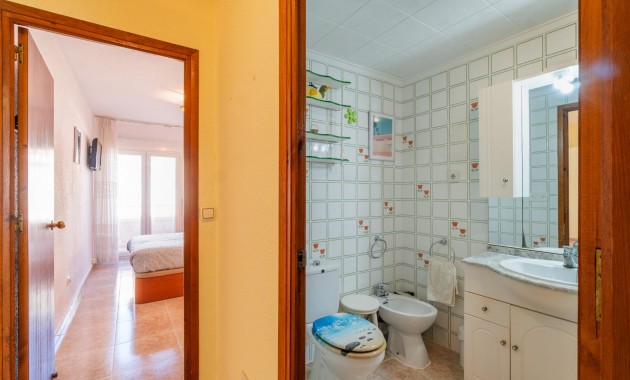 Herverkoop - Penthouse -
Torrevieja - Playa del cura