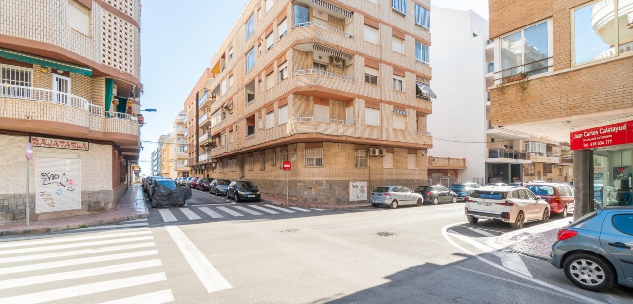 Herverkoop - Penthouse -
Torrevieja - Playa del cura