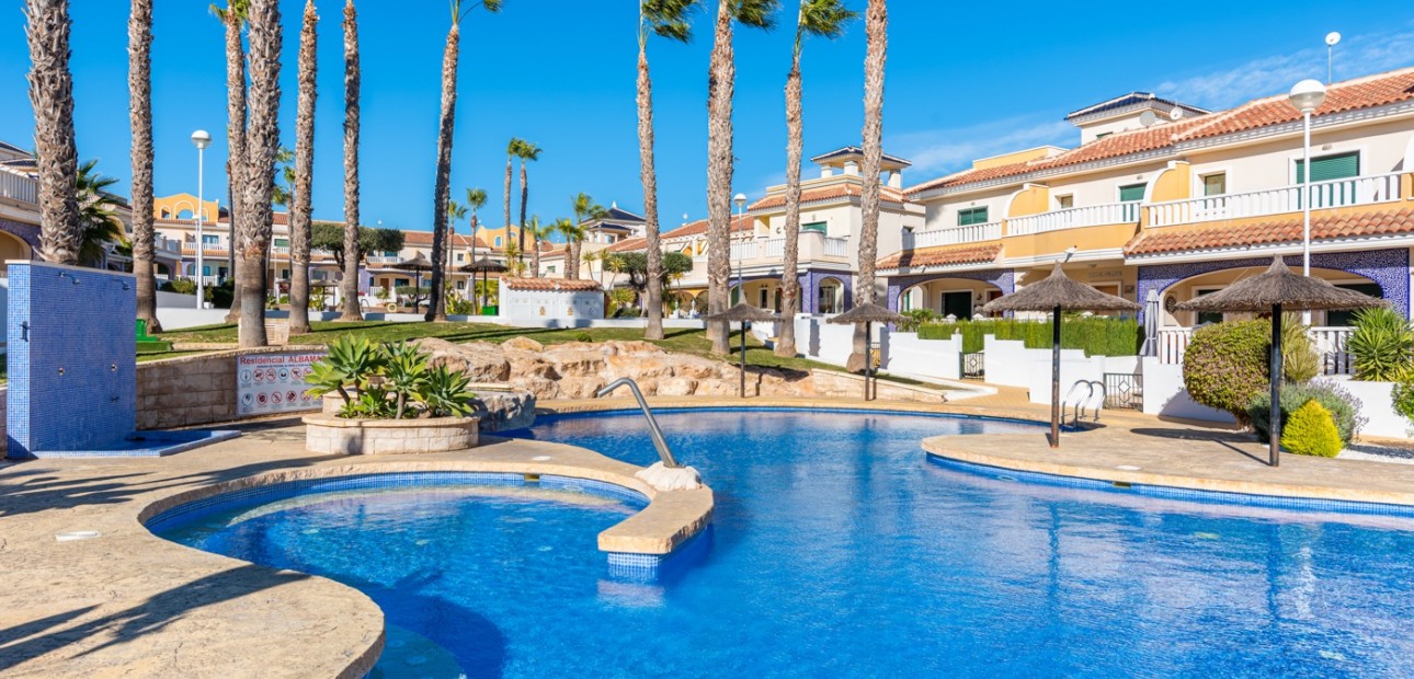 Sale - Apartment / flat -
Ciudad Quesada - Ciudad Quesada - Rojales