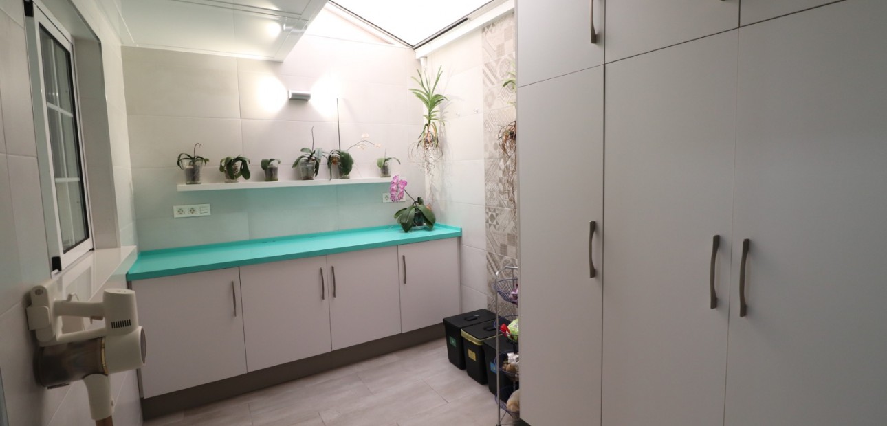 Sale - Townhouse -
Redovan - Redovan - Town