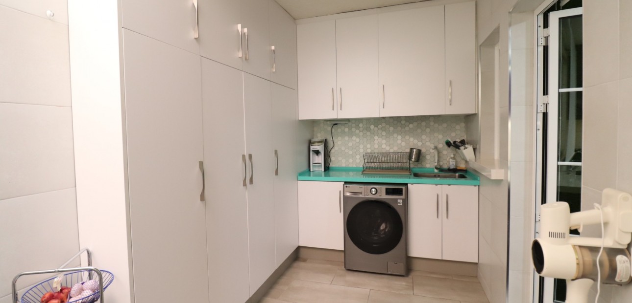 Sale - Townhouse -
Redovan - Redovan - Town