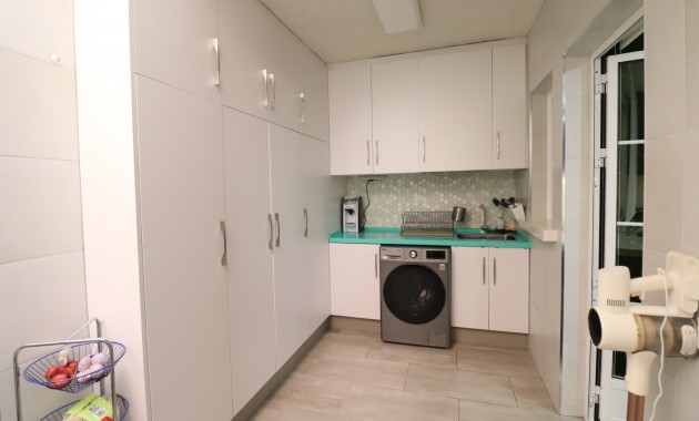 Sale - Townhouse -
Redovan - Redovan - Town