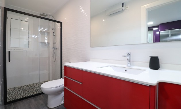 Sale - Townhouse -
Redovan - Redovan - Town