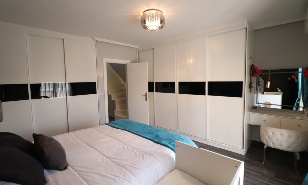 Sale - Townhouse -
Redovan - Redovan - Town