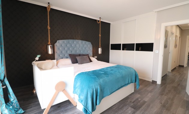 Sale - Townhouse -
Redovan - Redovan - Town