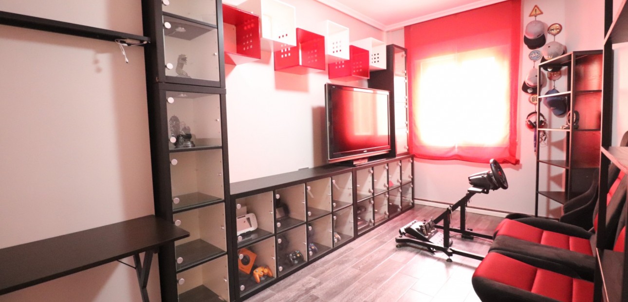 Sale - Townhouse -
Redovan - Redovan - Town