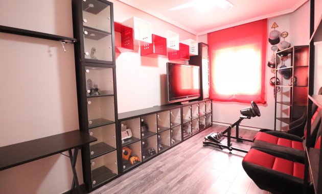 Sale - Townhouse -
Redovan - Redovan - Town