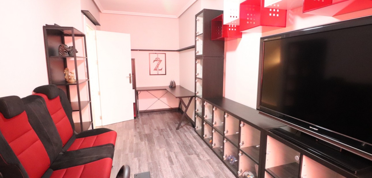 Sale - Townhouse -
Redovan - Redovan - Town