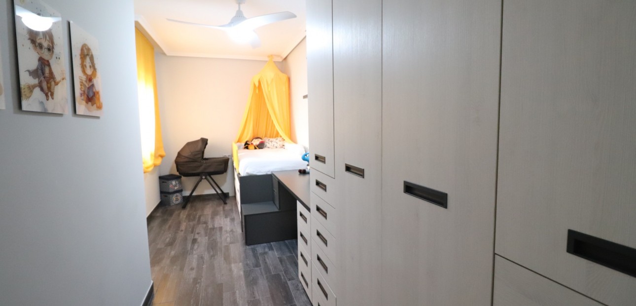 Sale - Townhouse -
Redovan - Redovan - Town