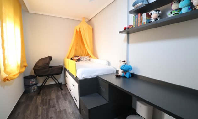 Sale - Townhouse -
Redovan - Redovan - Town