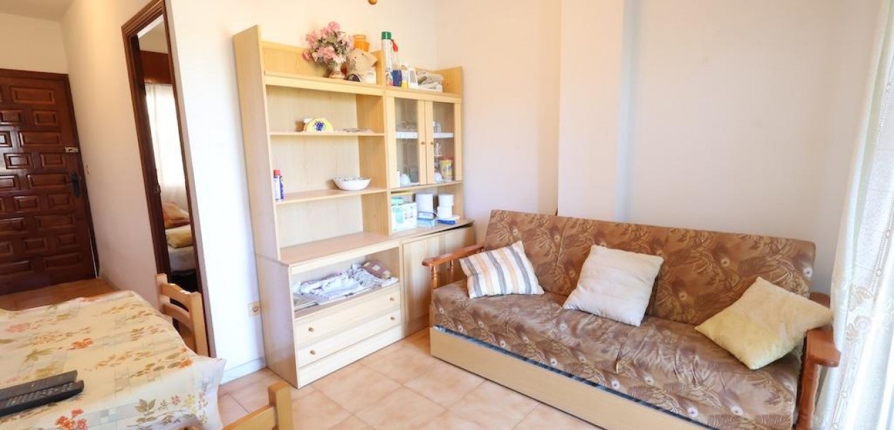 Sale - Apartment / flat -
Torrevieja - La Mata pueblo