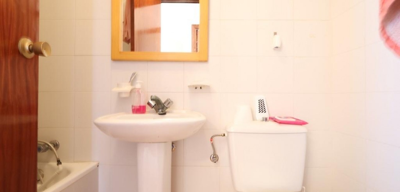 Sale - Apartment / flat -
Torrevieja - La Mata pueblo