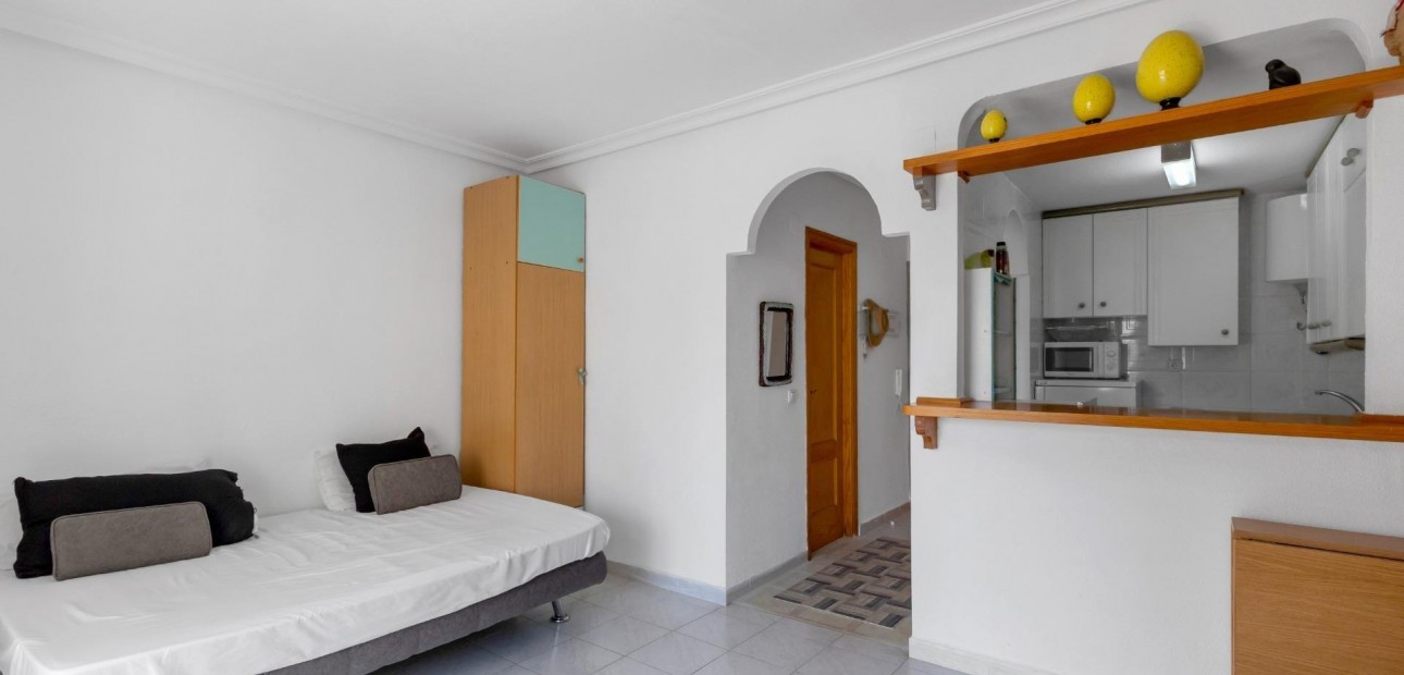 Herverkoop - Studio -
Torrevieja - Los Europeos