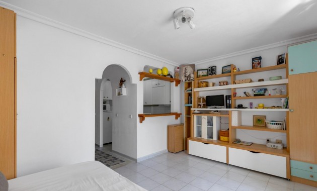 Herverkoop - Studio -
Torrevieja - Los Europeos