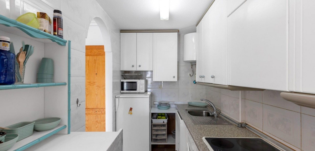 Herverkoop - Studio -
Torrevieja - Los Europeos